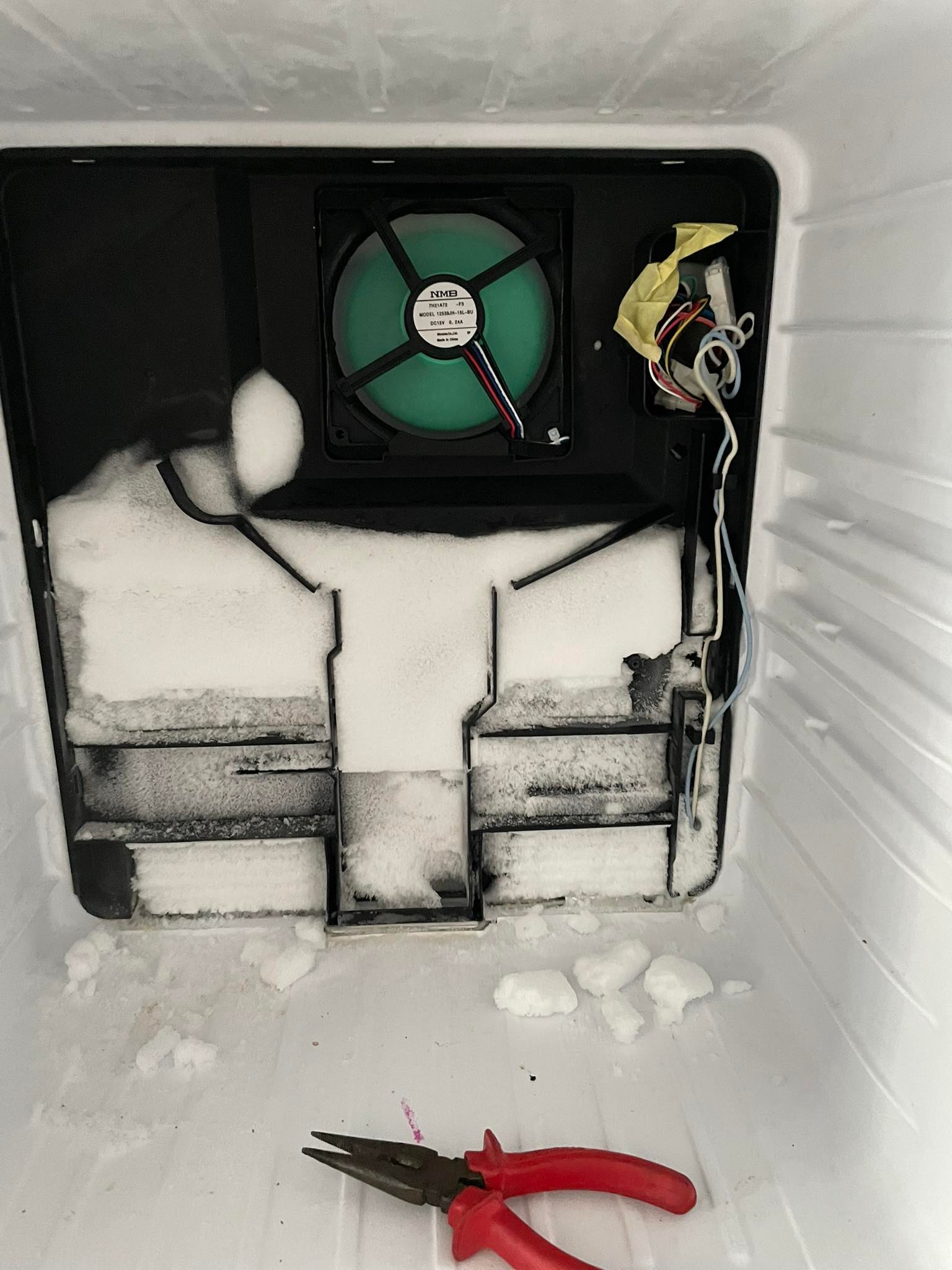 tủ đông bị hư